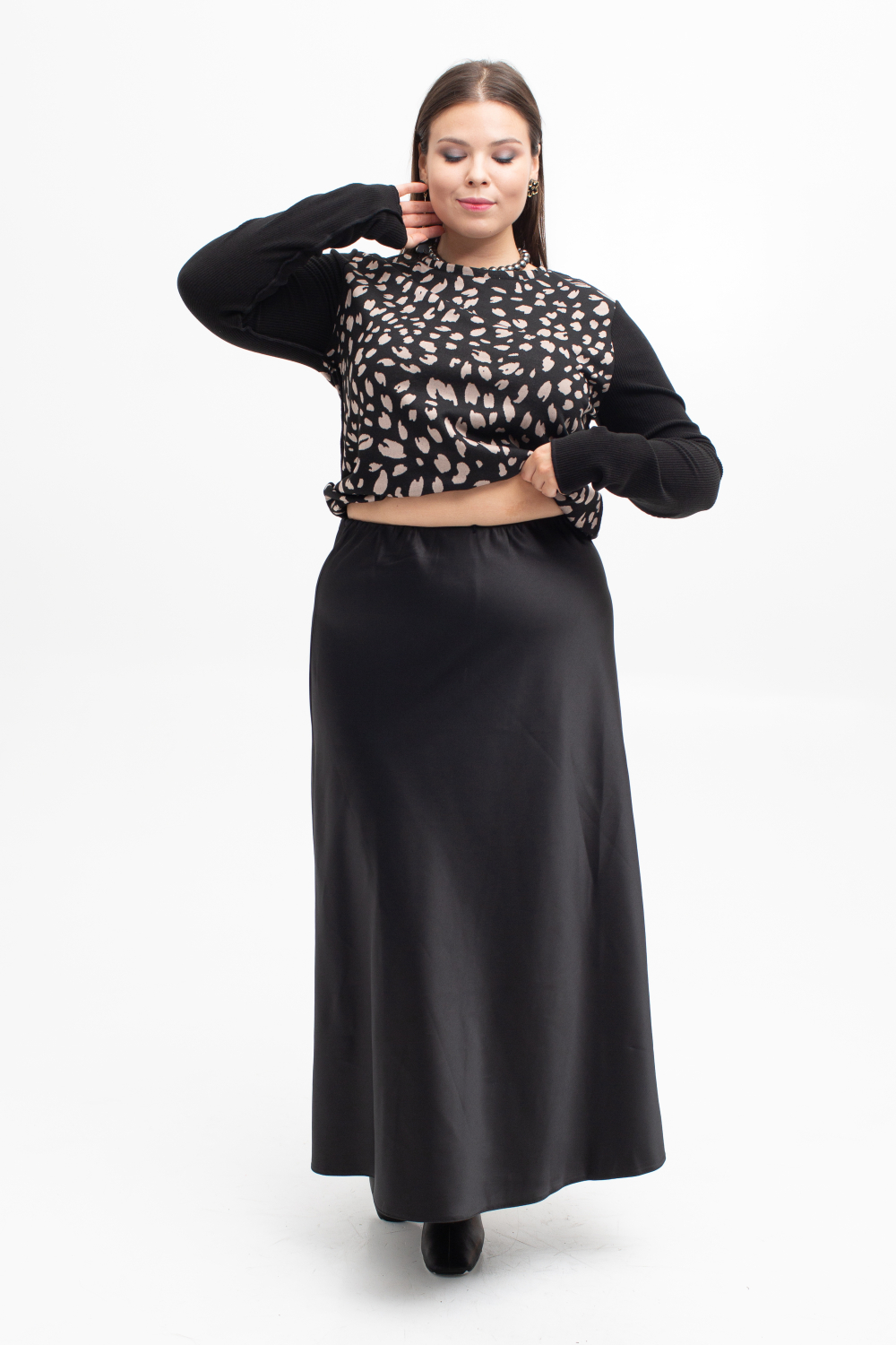 Юбка женская По косой шёлк чёрный