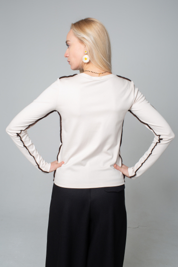 Джемпер трикотажный с вышивкой (беж)