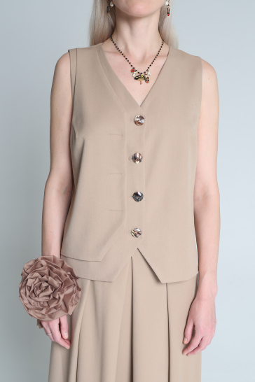 Жилет женский беж