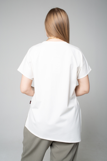 Джемпер женский с вышивкой Цветок весна белый