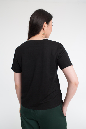 Футболка Веретено черный Вышивка зеленый