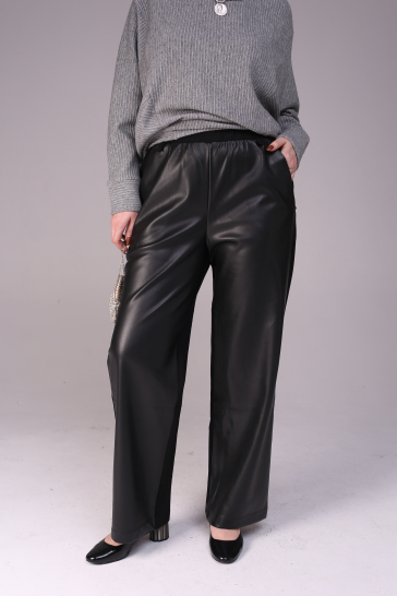 Брюки женские трикотажные эко-кожа чёрный