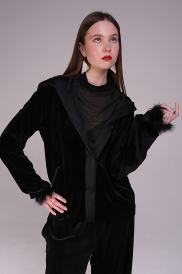 Жакет женский бархатный с капюшоном чёрный