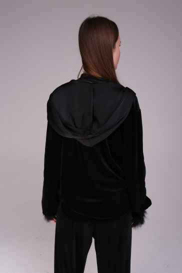 Жакет женский бархатный с капюшоном чёрный