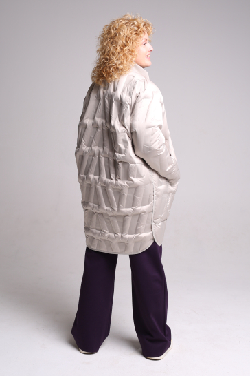 Куртка женская удлинённая пуховая бежевая