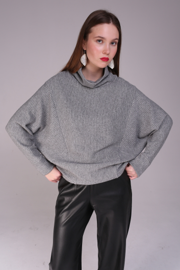 Джемпер женский трикотажный с люрексом серый