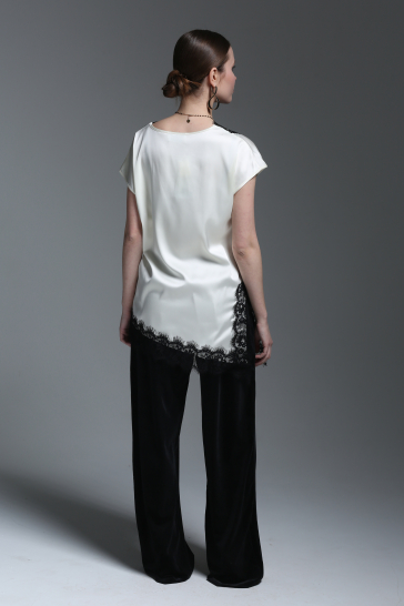 Блуза-туника с кружевом молочный