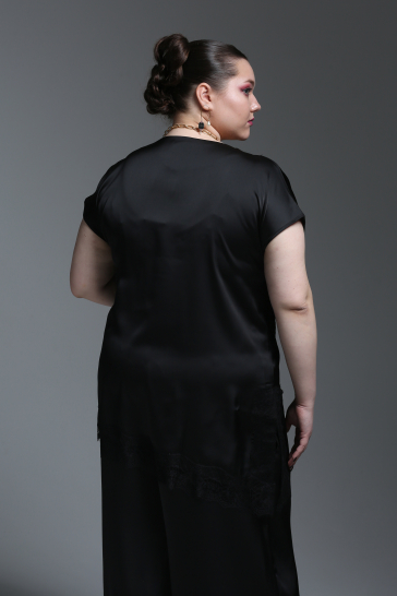 Блуза-туника с кружевом чёрный