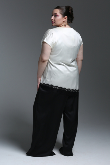 Блуза-туника с кружевом молочный